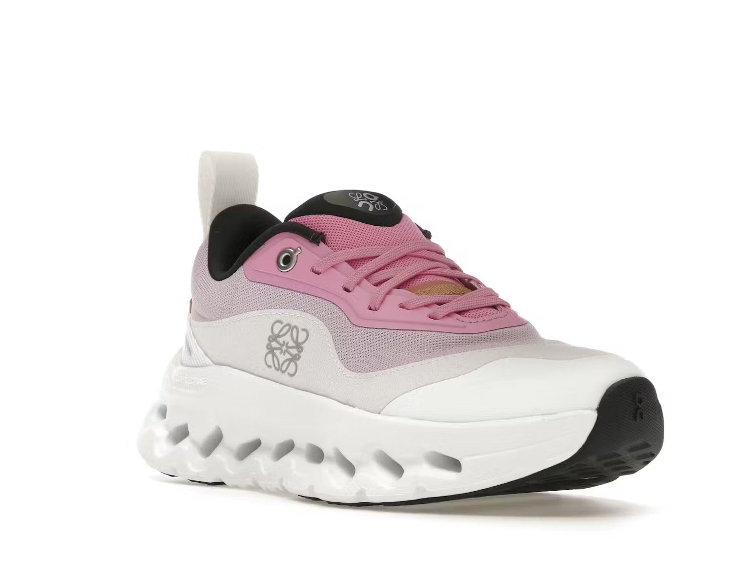 On RunningxLOEWE Cloudtilt